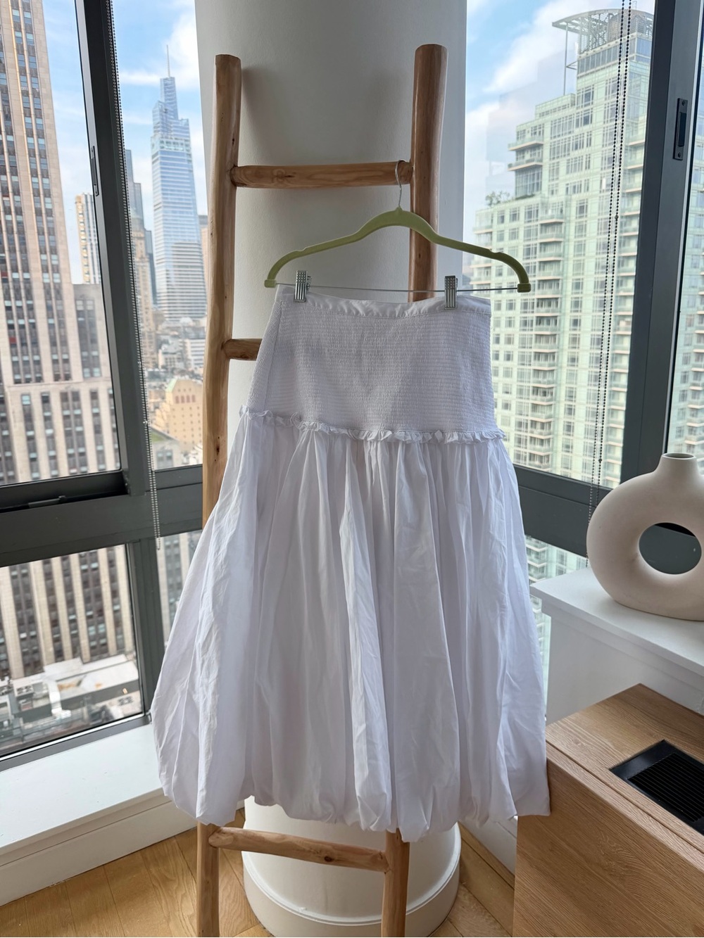 CINQ A SEPT - WHITE Boho Bubble Midi Skirt (never worn NWT)